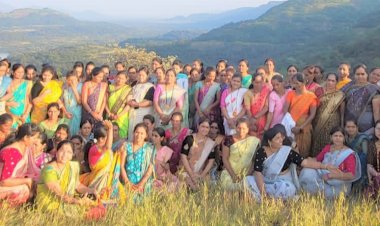 पिंपरी-पाईट गटातील महिलांनी वांद्रेच्या सहलीचा लुटला आनंद