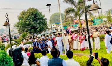 हुतात्मा राजगुरू स्मृतिशिल्प स्थळ येथे ध्वजारोहण