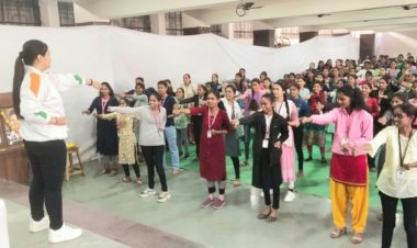 विद्यार्थिनींनी शारीरिक, बौध्दिक व मानसिक क्षमतांचा विकास करावा - स्नेहल गुरव