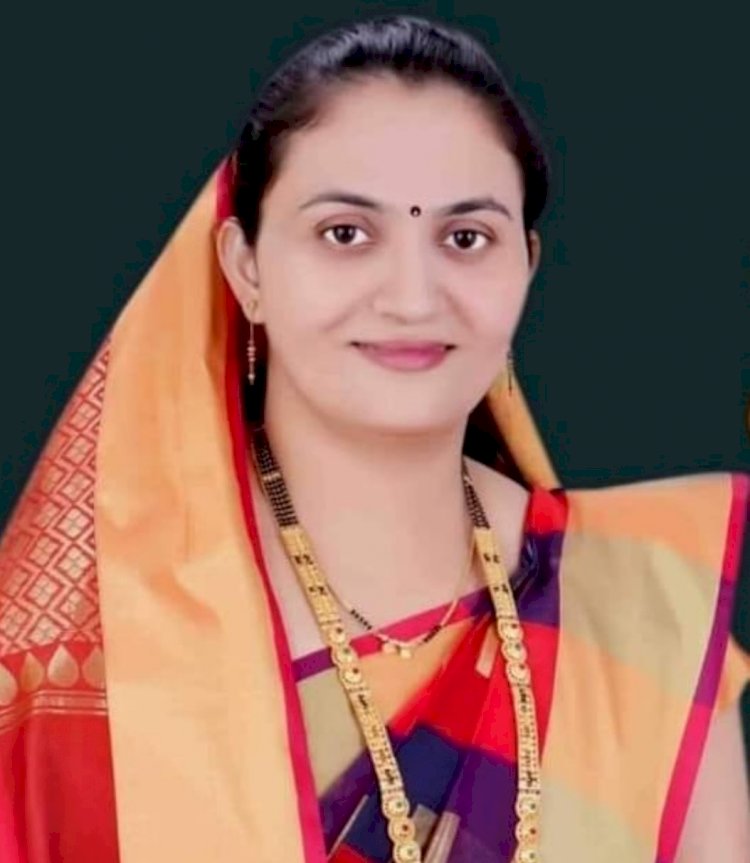 टाकळकरवाडी ग्रामपंचायतीच्या  सरपंचपदी सौ.साधना सचिन टाकळकर यांची बिनविरोध निवड.मिरवणुकीत गुलाल भंडाराची मुक्तपणे उधळण.