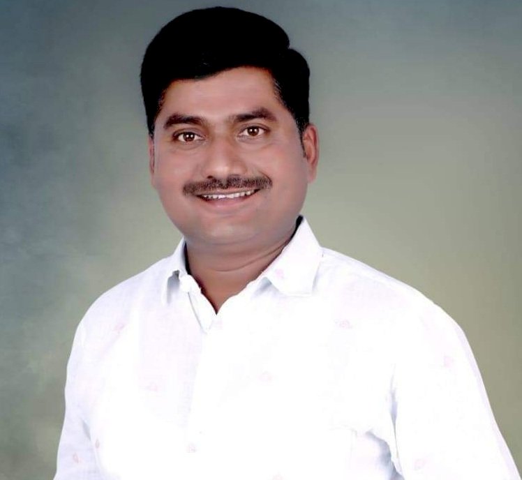 ढोरे भांबुरवाडी ग्रामपंचायतीच्या  सरपंचपदी युवानेते संतोष ढोरे यांची बिनविरोध निवड