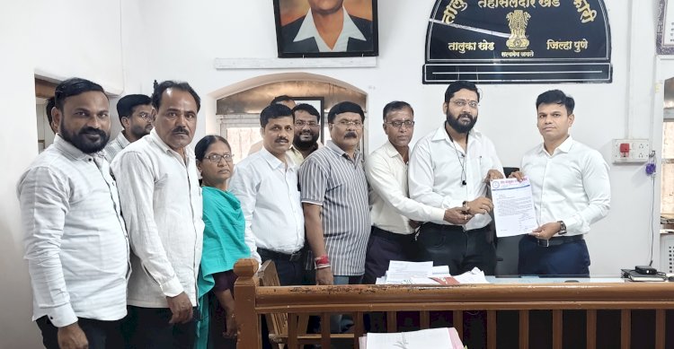 justice for journalists | खेड तालुका पत्रकार संघाचे निवेदन : आंदोलनातील दगडफेकीत जखमी पत्रकारांना न्याय देण्याची मागणी..!